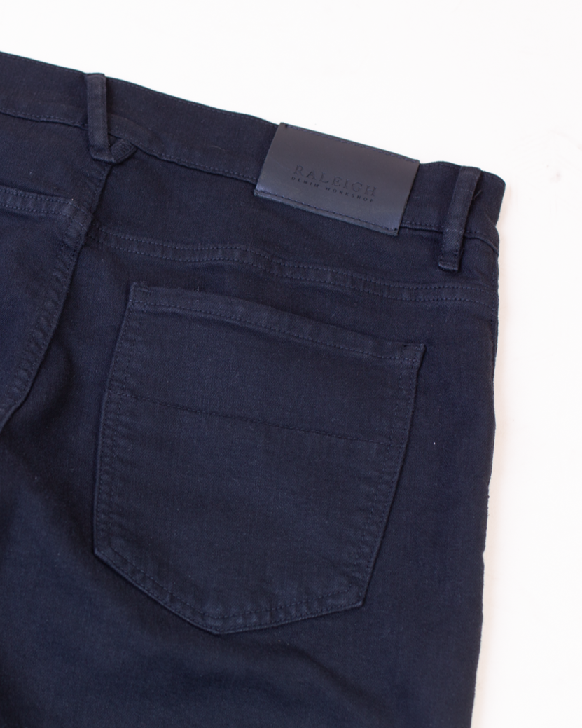 Jones Stretch | Black