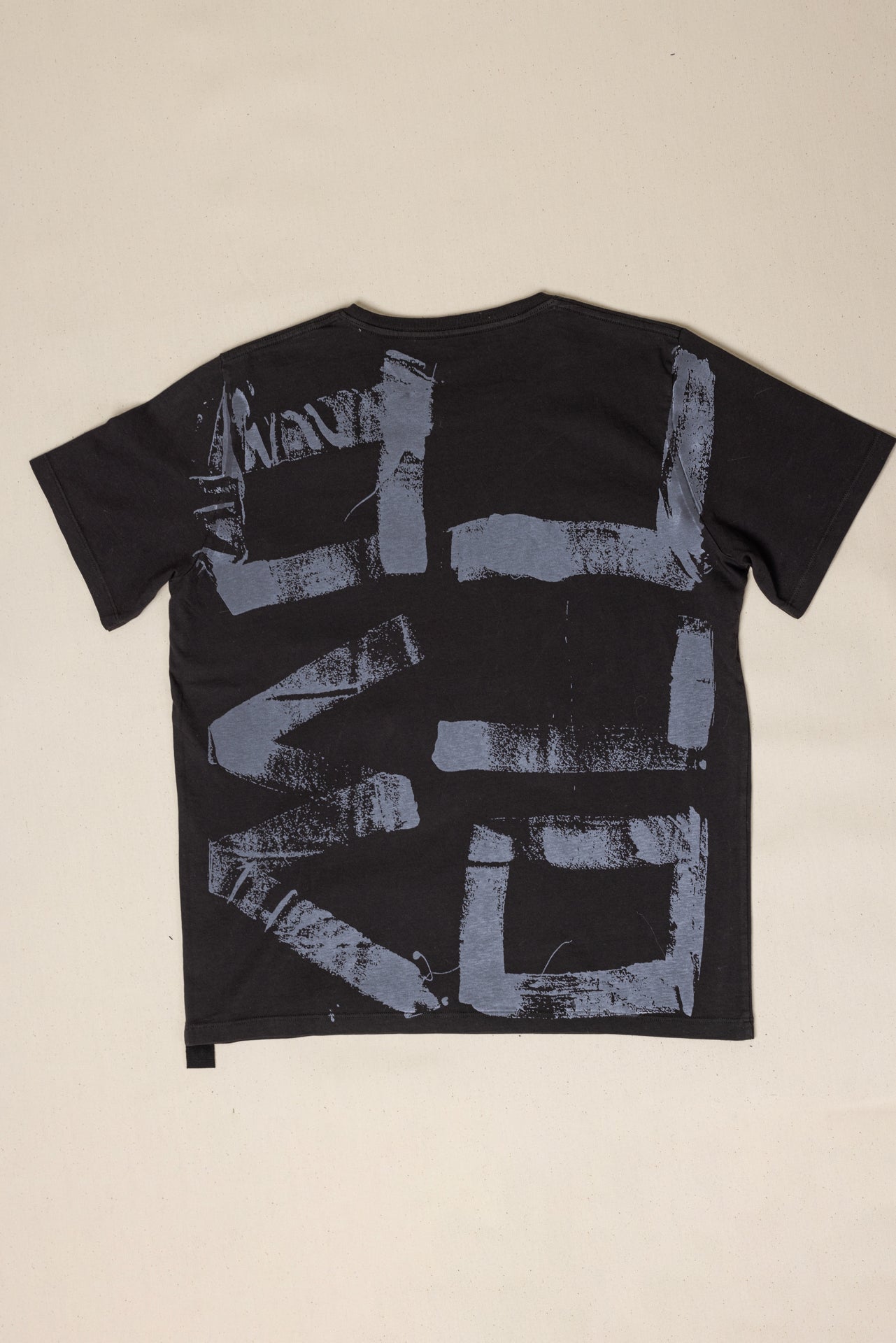 angle: black